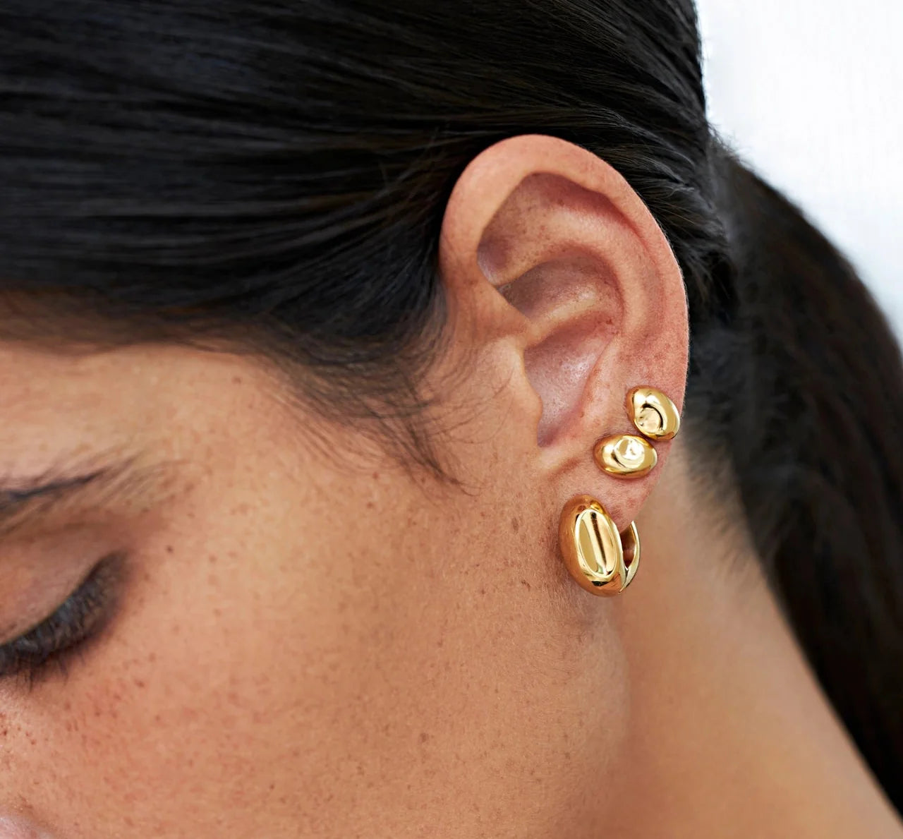 Joias banhadas vs ouro 18k: qual escolher?