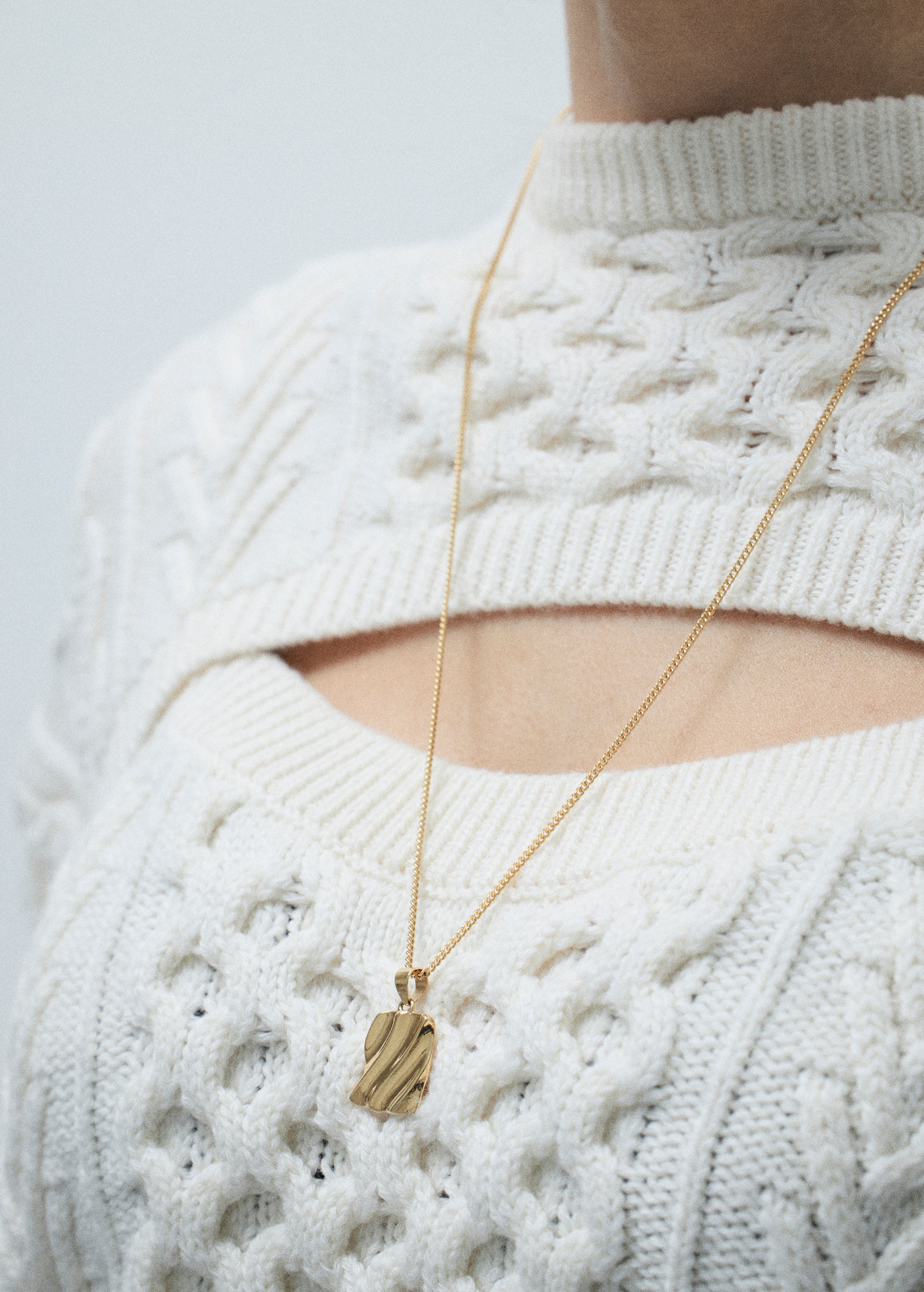 mir necklace in gold