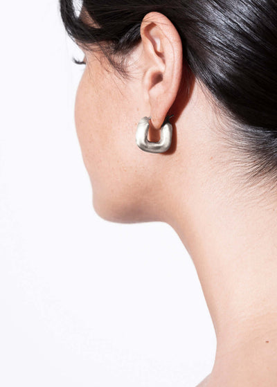 Magda huggies Earrings