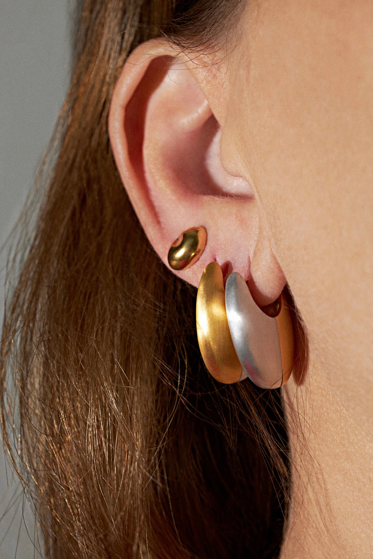 Sora Oval Earrings